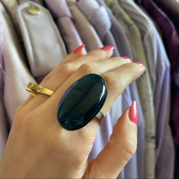 ✨SOLD✨blue plastic ring - Picture 5 of 7